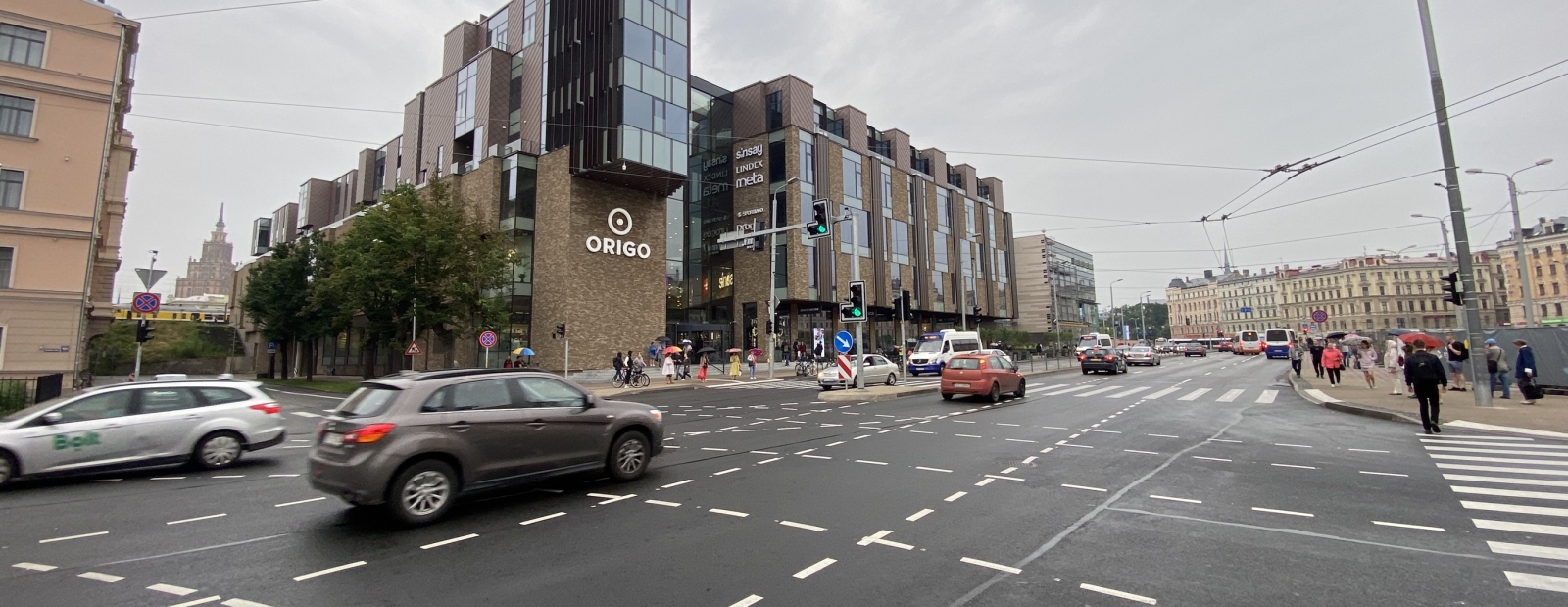 Pabeigta krustojuma pārbūve pie “Origo”