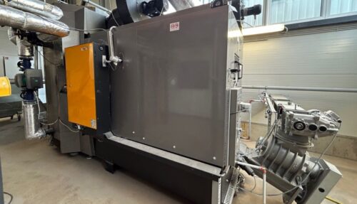 Ozolnieku šķeldas katlu mājā uzstādīts jauns ūdenssildāmais katls