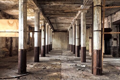 Domnīcā vērš uzmanību uz problēmām pagrabu pārveidošanā par patversmēm