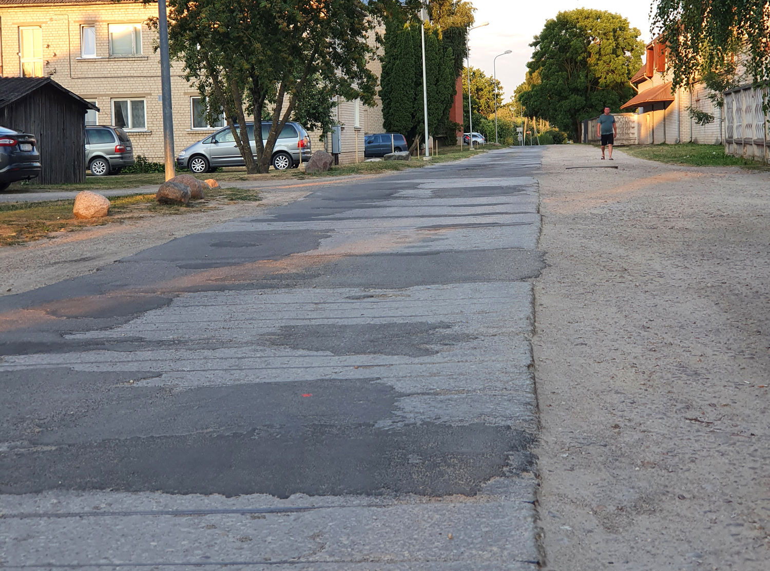 Bauskā par 85 311 eiro pārbūvē Pārupes ielas segumu