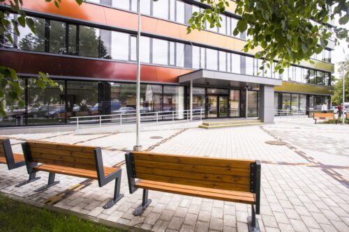 Liepājā pieņem ekspluatācijā pārbūvēto ēku Peldu ielā