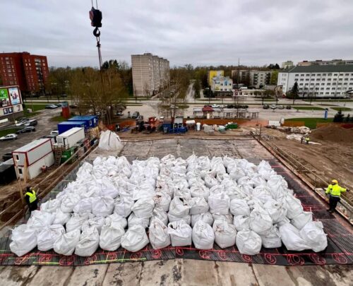 Pārbaudīta Salaspils kultūras nama jumta konstrukciju noturība