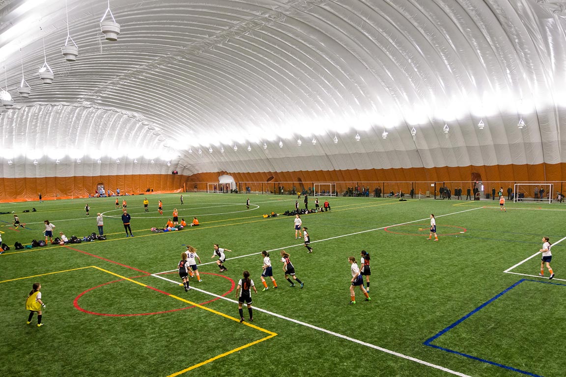 Liepājā plāno uzstādīt piepūšamu futbola halli