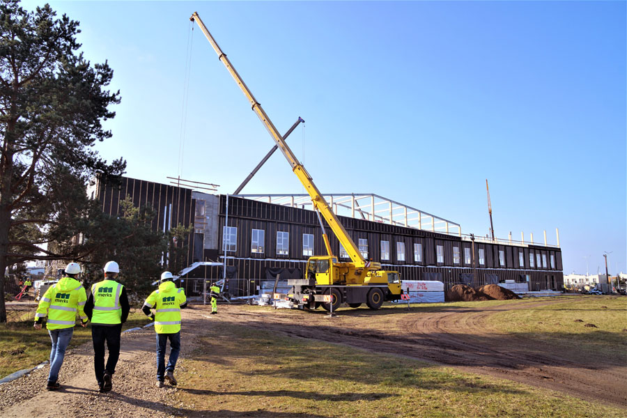 Pirmā koka paneļu skola Latvijā