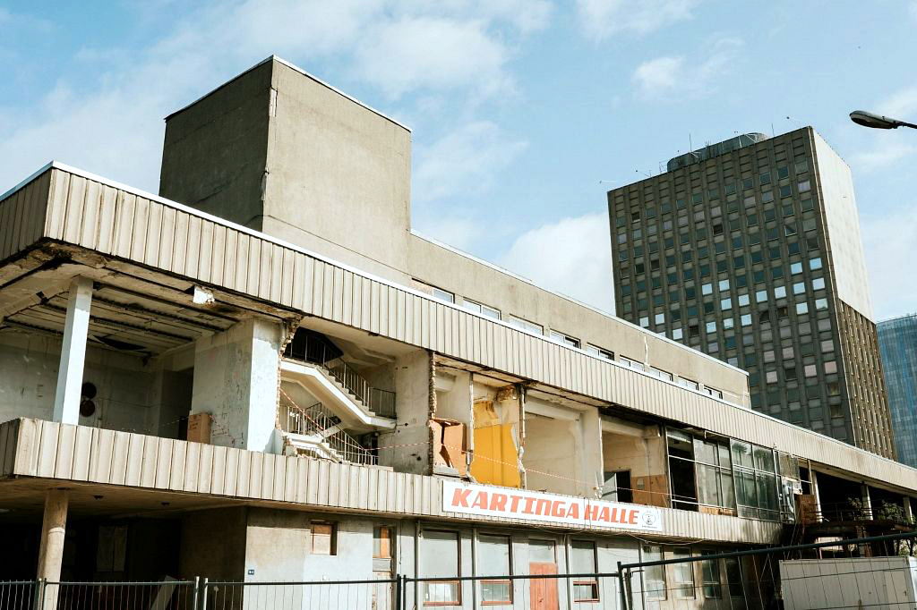 Sākti demontāžas darbi topošā Preses nama kvartāla teritorijā