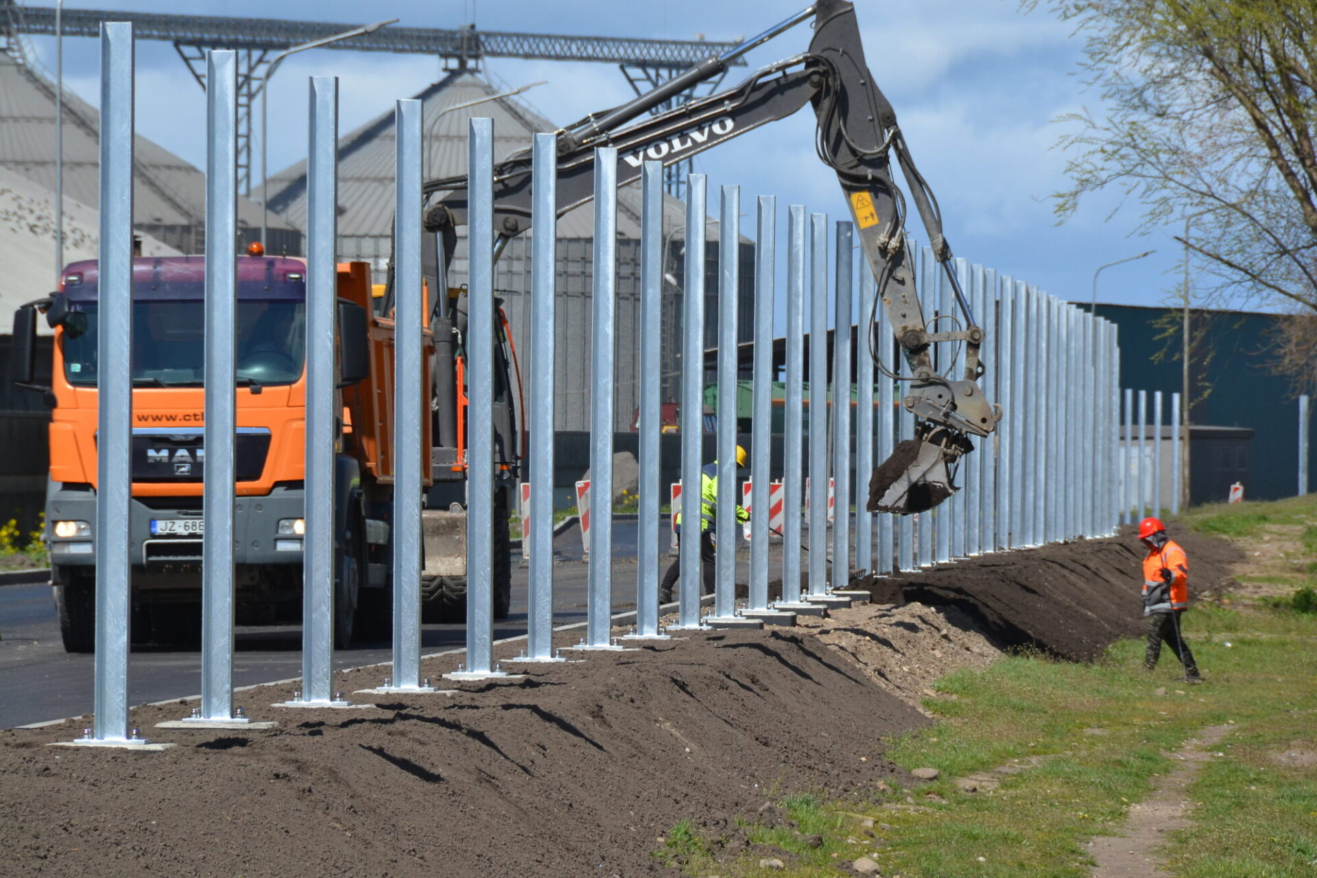 Salaspilī gar Daugavpils šoseju plāno būvēt trokšņu barjeras