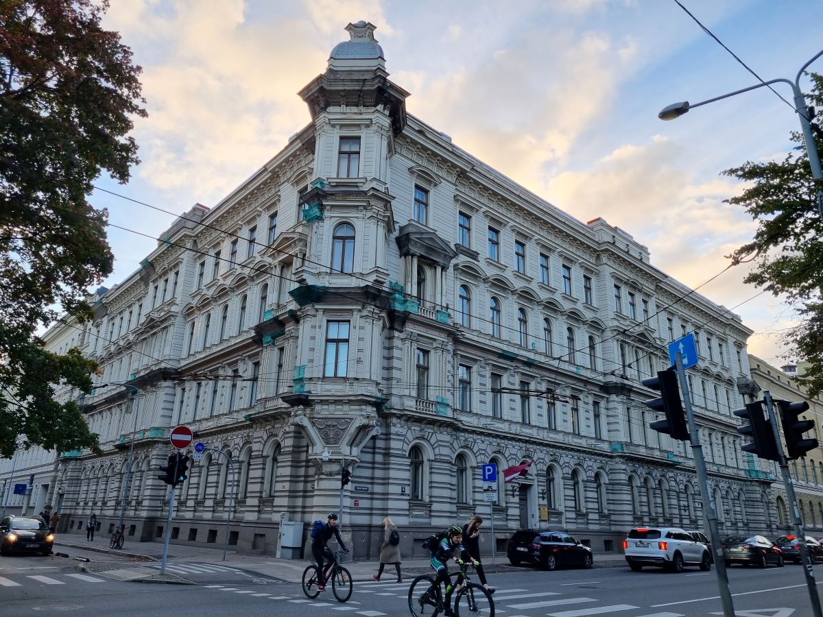 Izsludina iepirkumu Ģenerālprokuratūras ēkas pārbūves projektam