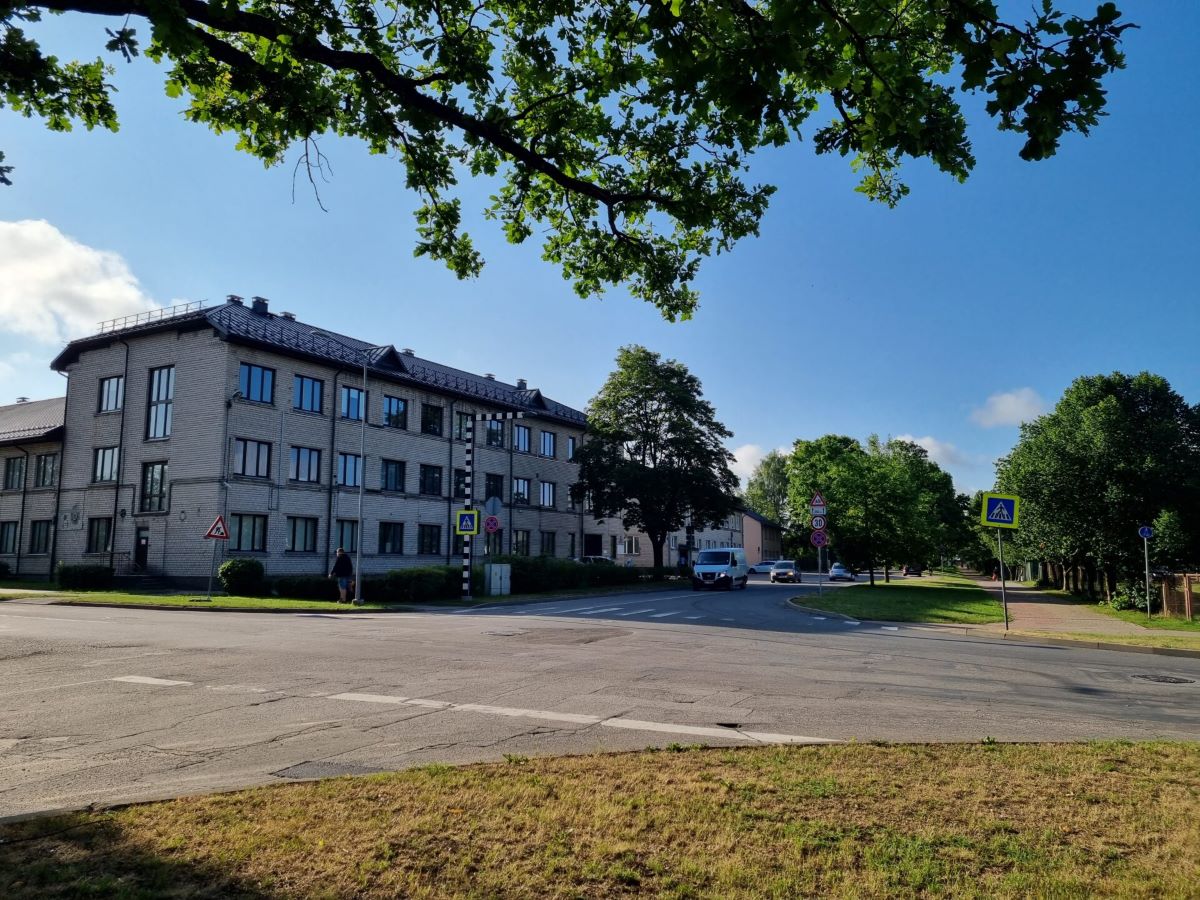 Sāks rotācijas apļa izbūvi Rubenes, Raiņa un Valkas ielas krustojumā Valmierā