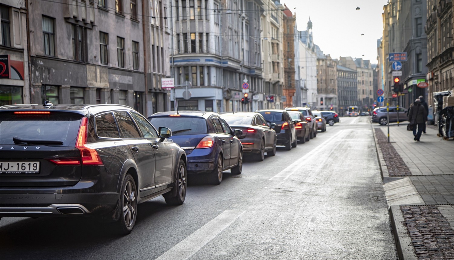 Aktīvi turpinās ielu remontdarbi Rīgā