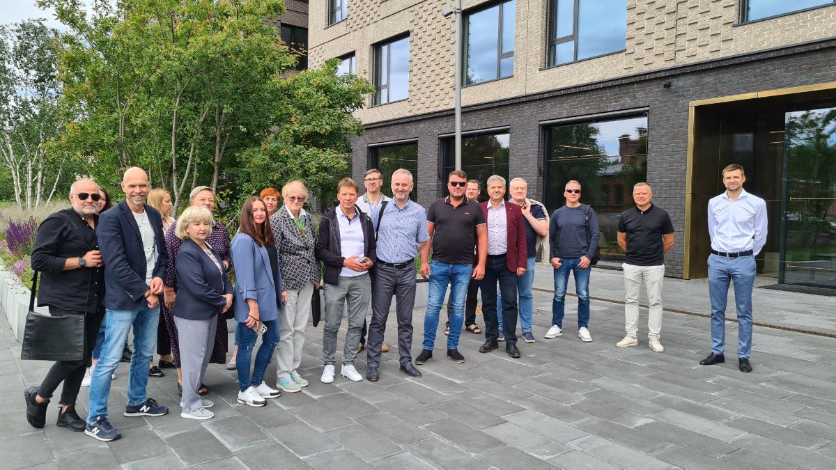 LBS valde apmeklē jauno biroju ēku “New Hanza” kvartālā