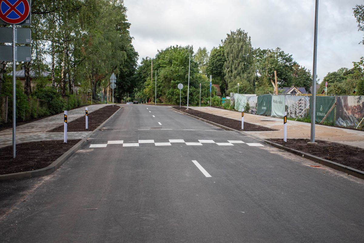 Ziepniekkalnā pārbūvēta Tumes iela un izbūvēta arī pilnībā jauna iela