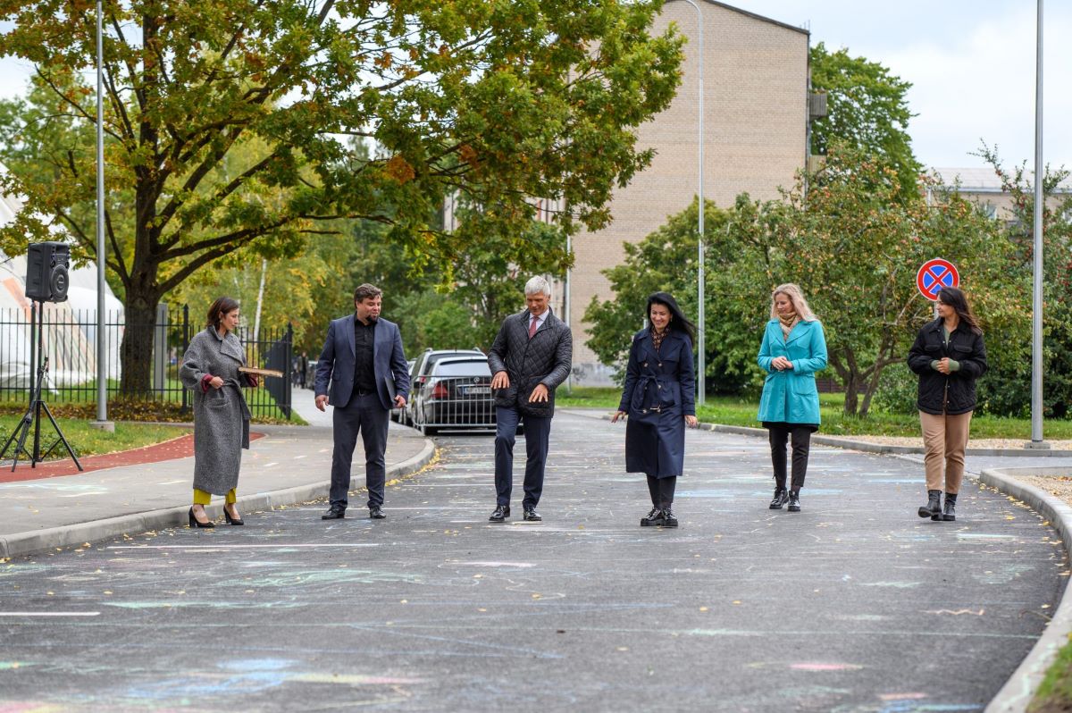 Pēc pārbūves Rēzeknē svinīgi atklāta Atmodas iela