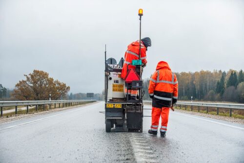 Uz Valmieras un Bauskas šosejas ierīkos akustiskās ribjoslas