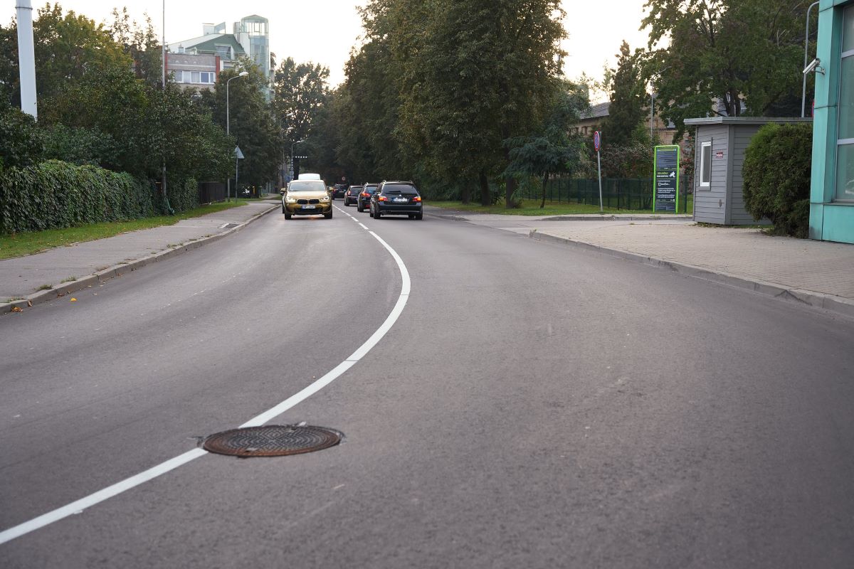 Rīgā turpinās ielu seguma atjaunošanas darbi