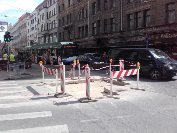 Pabeigti vērienīgie ūdensvada pievadu remontdarbi A.Čaka ielā