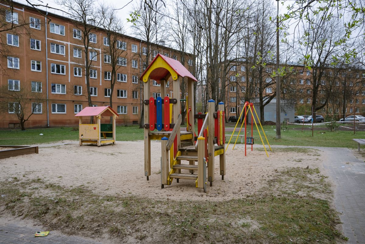 Rīko aptauju par sporta un rotaļu laukuma izveidi Rīgā