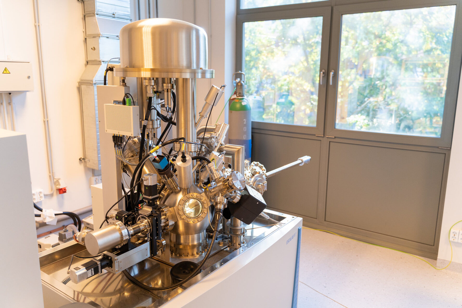 Atklāj virsmas un nanoobjektu spektroskopijas kompleksu