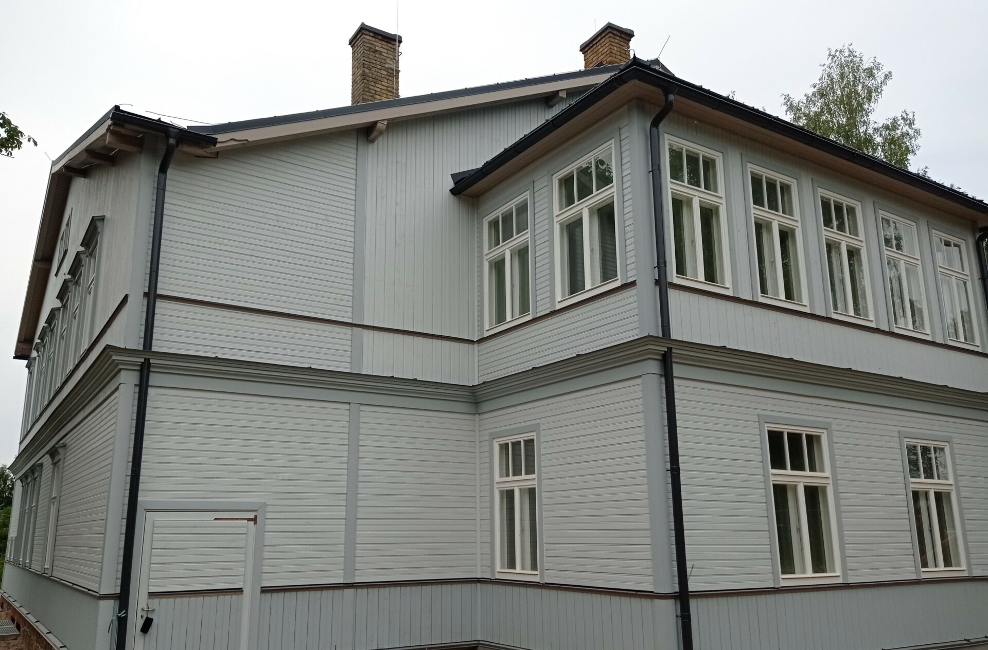 Pabeigta Rūjienas bijušās slimnīcas ēkas pārbūve