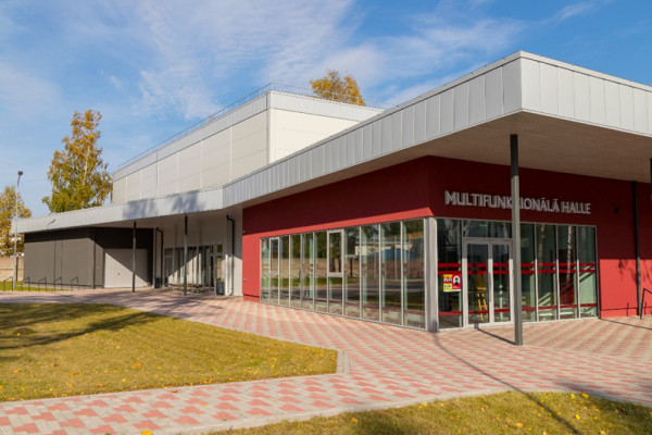 Prezentēs saules paneļu nojumes prototipu