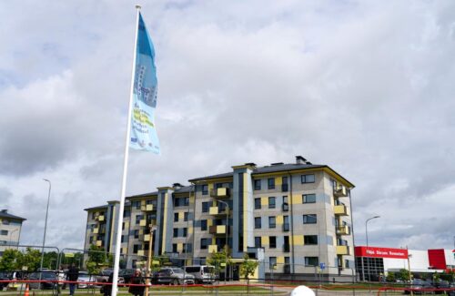 Valmierā sākta zemas īres maksas daudzdzīvokļu divu ēku būvniecība