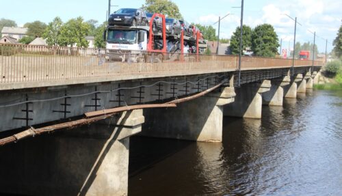 Atbalsta Salacgrīvas tilta pārņemšanu valsts īpašumā būvniecības īstenošanai