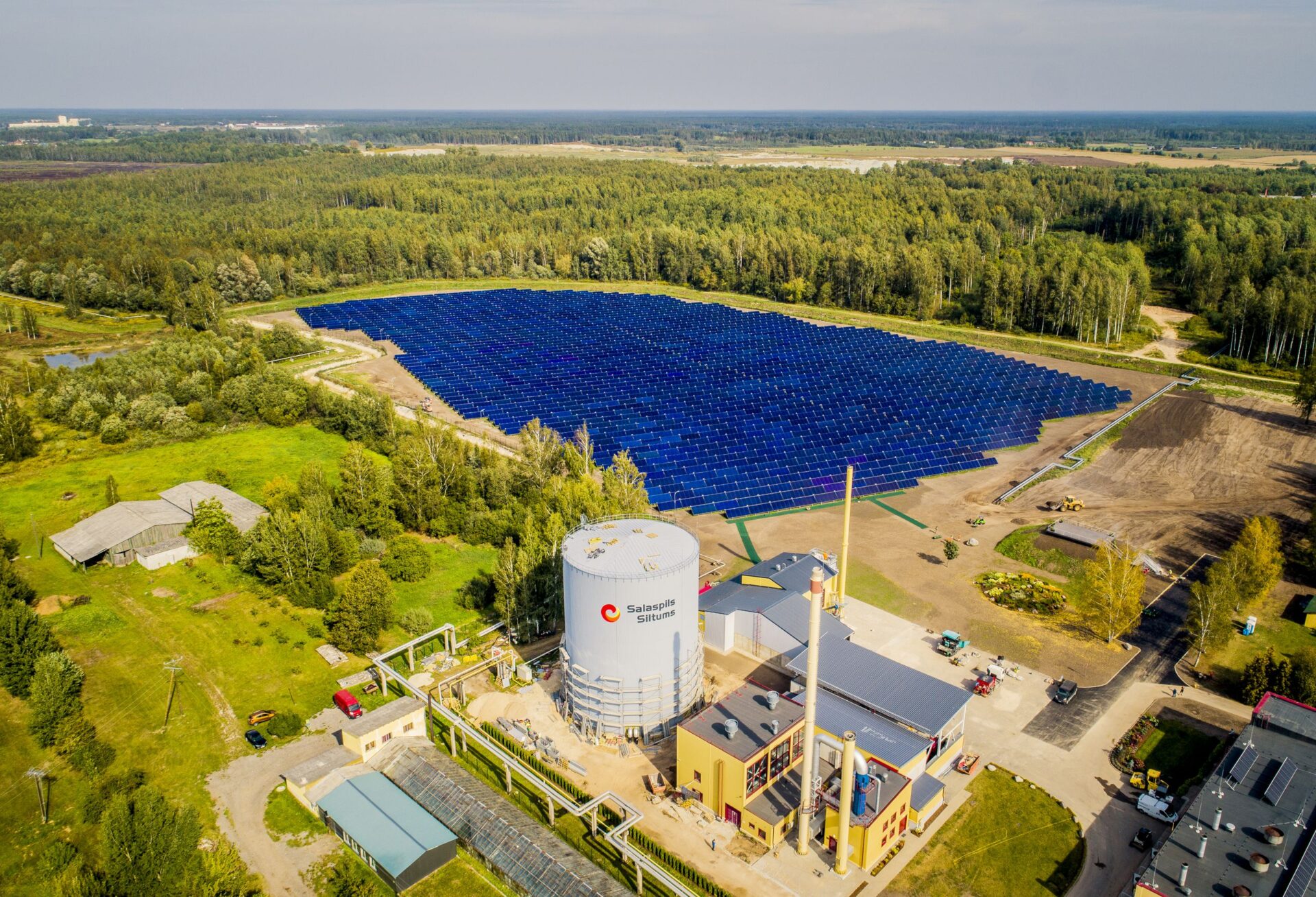 “Salaspils siltumam” veidos saules paneļu parku