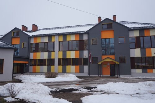 Pēc rekonstrukcijas atklāta bērnudārza ēka Saldū