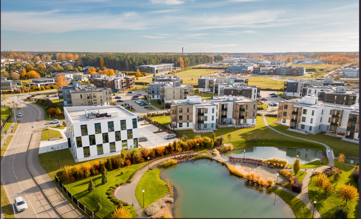 Salienā turpinās mazstāvu dzīvojamā kompleksa būvniecība