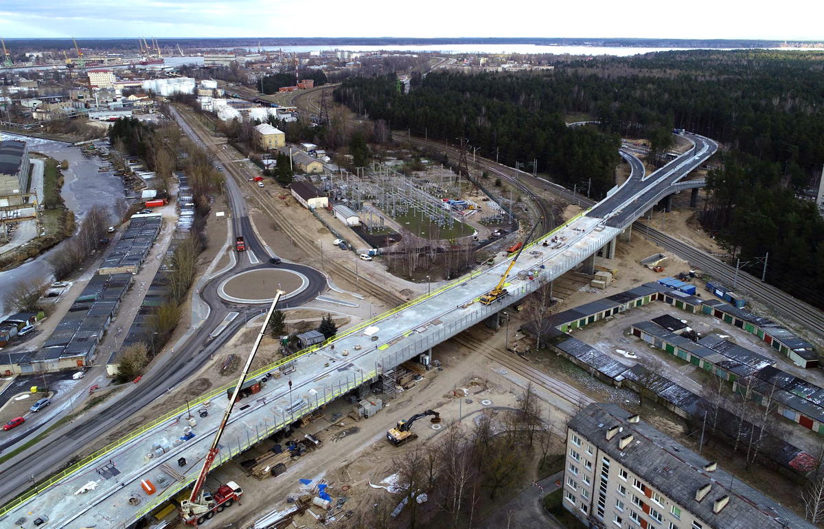 Rīgas dome sola vienādu attieksmi pret visiem būvniekiem