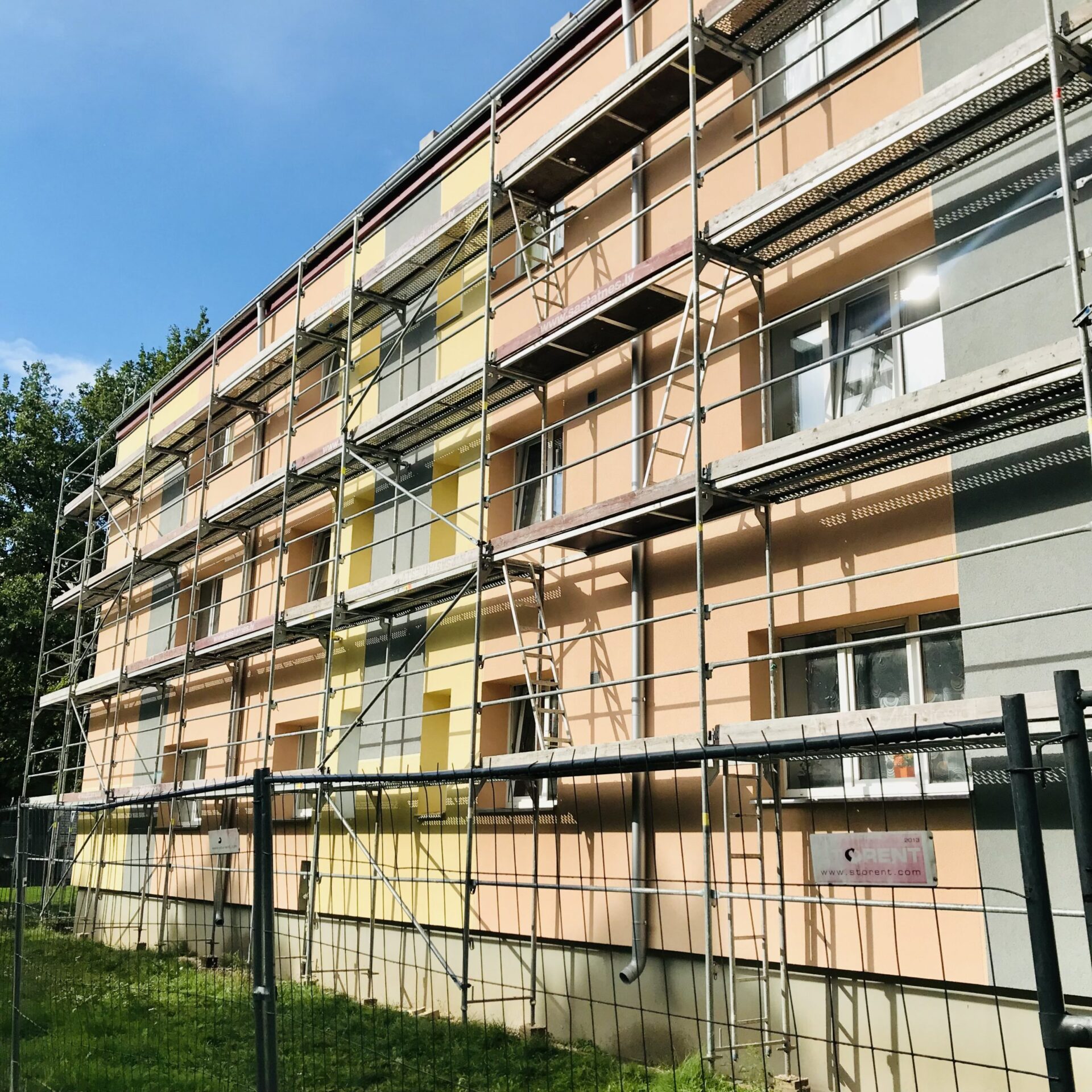 Ventspilī atjauno daudzdzīvokļu namus