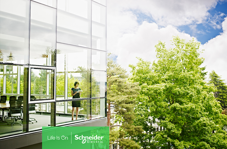 “Schneider Electric” aicina strauji samazināt oglekļa emisijas