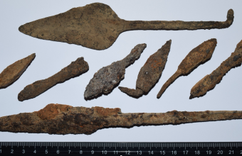 Būvdarbu laikā Dobeles pilsdrupās atrod vērtīgas senlietas