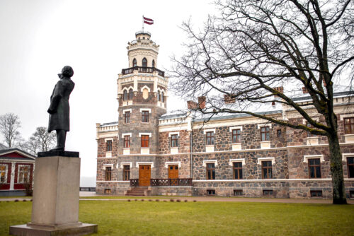 Noslēgumam tuvojas Siguldas Jaunās pils rekonstrukcija