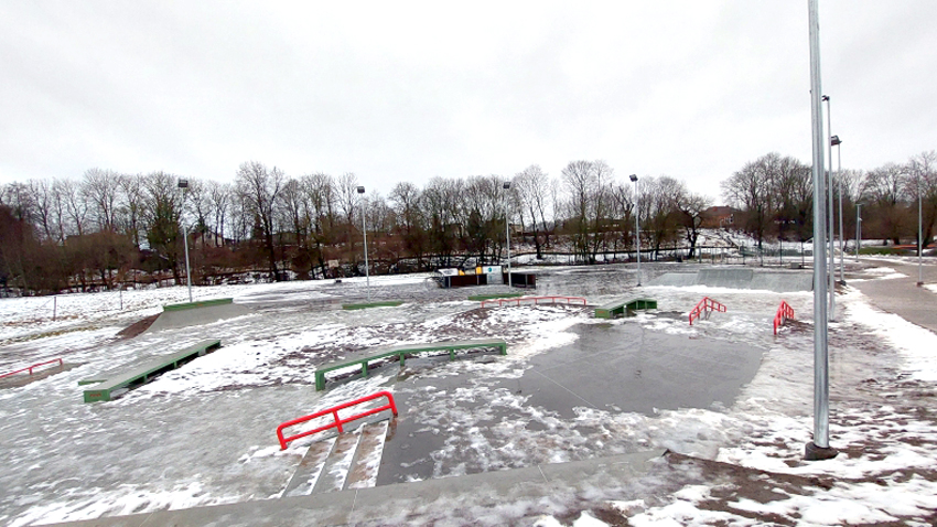 Iecavā izbūvēts skeitparks un velotrase