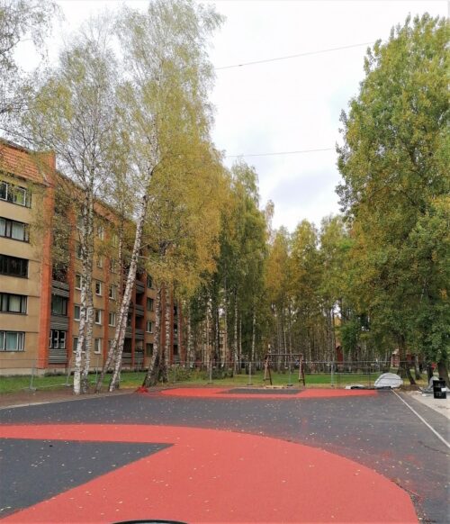 Titurgā ierīko strītbola laukumu