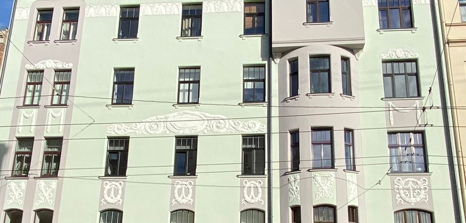 RNP renovējis trešo jūgendstila ēkas fasādi