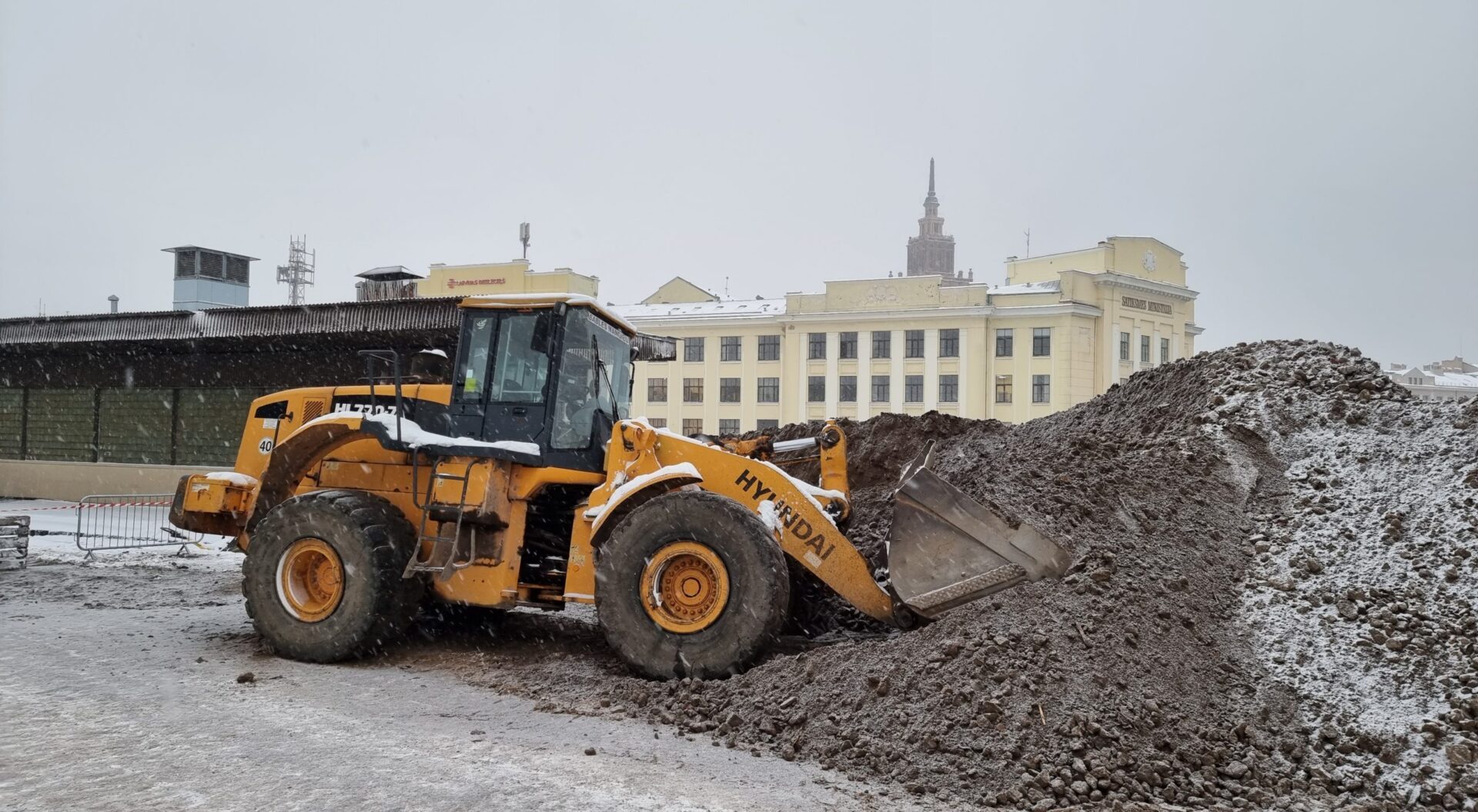 Rīgas dzelzceļa stacijā atrasta vēl viena potenciāli bīstama šahta