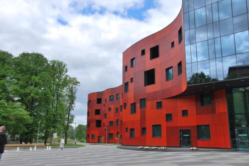 Stradiņa slimnīcas būvdarbus par 88 miljoniem eiro veiks 