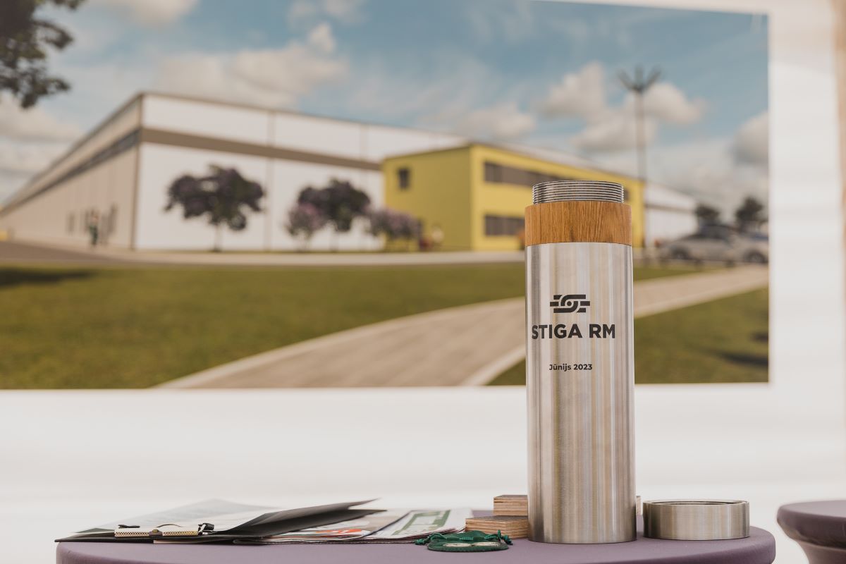 Taps jauna rūpnīca koksnes akustisko plātņu ražošanai