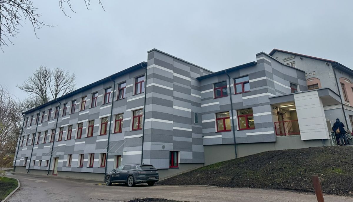 Pēc pārbūves atklāta Talsu 2. vidusskolas sākumskolas ēka