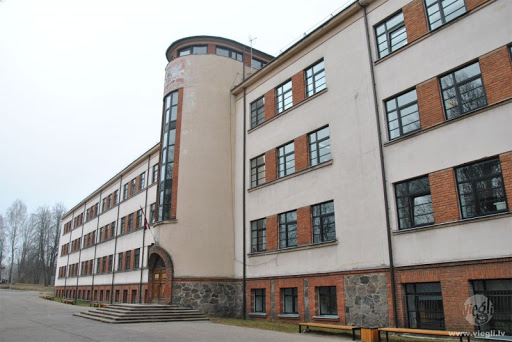 Piešķir papildu naudu būvdarbiem Talsu Valsts ģimnāzijā