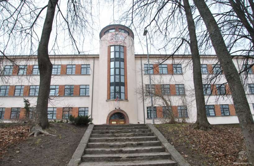 Piešķir papildu finansējumu Talsu Valsts ģimnāzijas pārbūvei