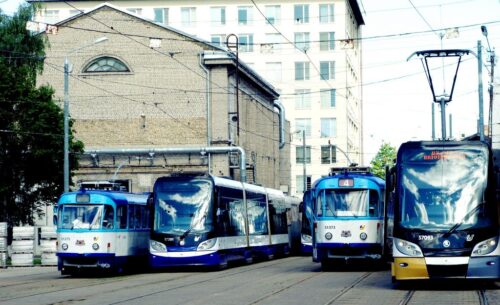 Rīgā uz Ķengaragu sākuši kursēt zemās grīdas tramvaji