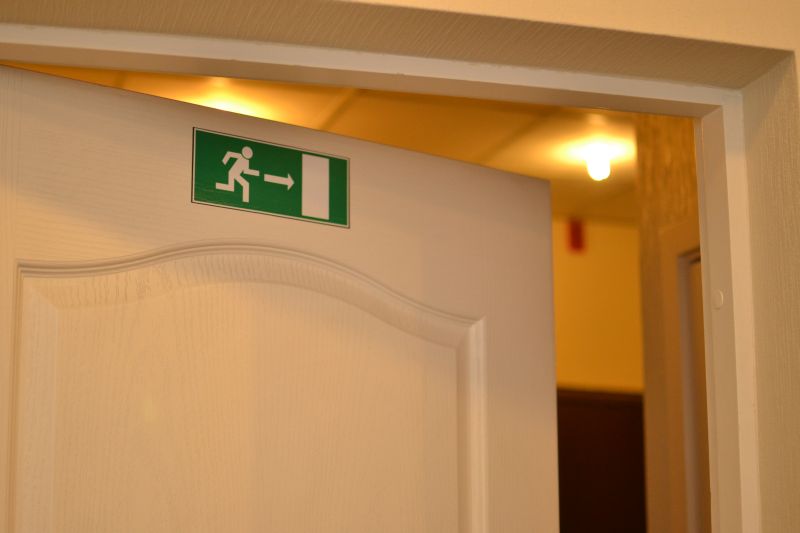 Rīgas skolās plāno ierīkot ugunsaizsardzības sistēmas