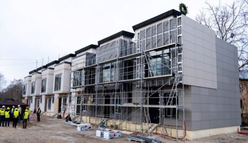 Spāru svētkus svin jauna koncepta mājokļu projekts Rīgā