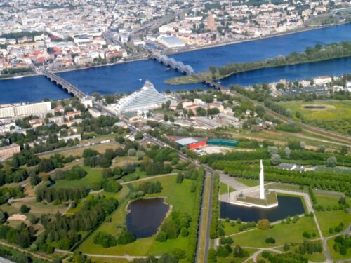 Rīkos aptauju saistībā ar panorāmas rata būvniecību Uzvaras parkā