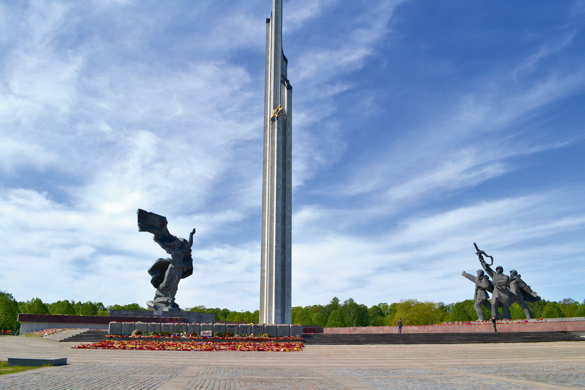 Uzvaras parks identitātes meklējumos