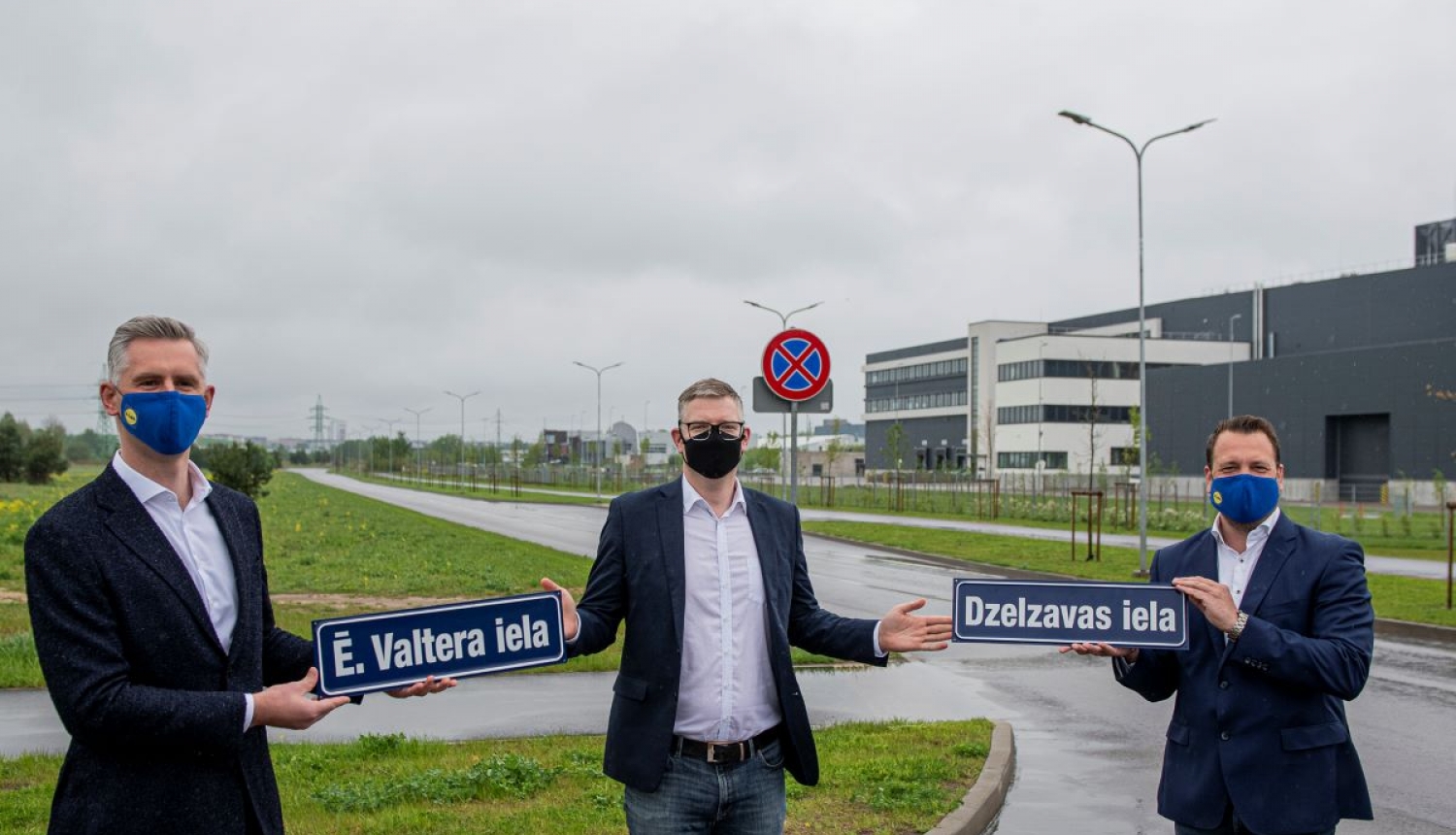 Rīgas pašvaldība pārņēmusi divus jaunizbūvētus ielu posmus