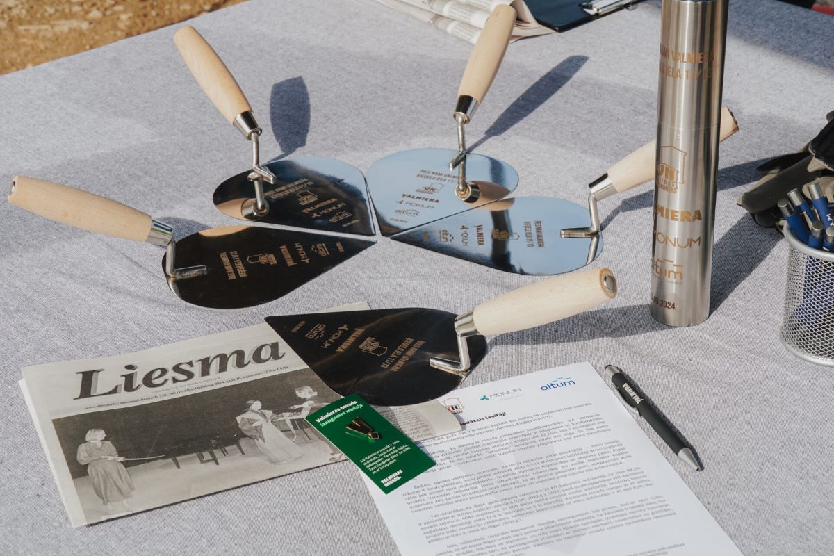 Iemūrēta kapsula topošo Valmieras zemas īres maksas dzīvojamo māju pamatos