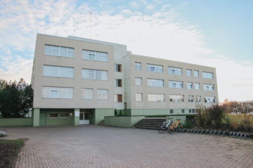 Pārbūvē Valmieras 2. vidusskolas mazo sporta zāli